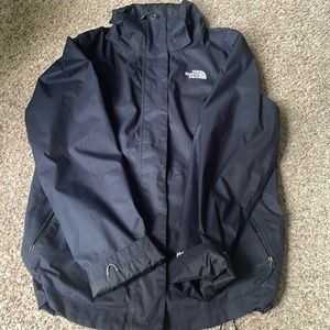 north face black women’s windbreaker